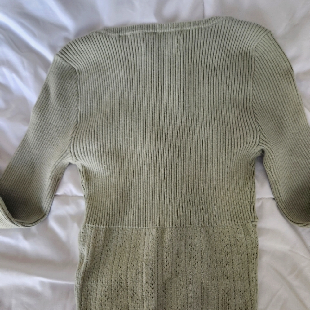 Hollister Knit Longsleeve - Picture 3 of 3
